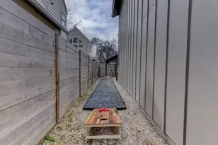 2501 E 4th St, Austin, TX 78702 - Photo 29