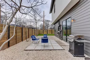 2501 E 4th St, Austin, TX 78702 - Photo 25