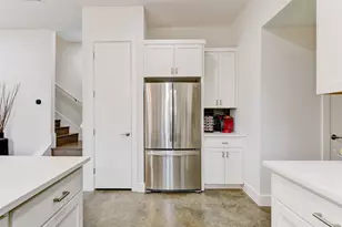 2501 E 4th St, Austin, TX 78702 - Photo 7