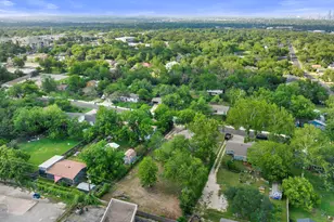1905 Bissel Ln, Austin, TX 78745 - Photo 35