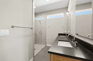 4801 Sara Dr, Austin, TX 78721 - Photo 11