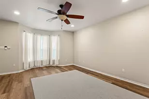 2009 S 10th St, Waco, TX 76706 - Photo 7
