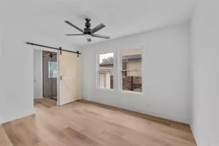 605 E 47th St, Austin, TX 78751 - Photo 17