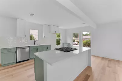 605 E 47th Street, Austin, TX 78751 - Photo 11