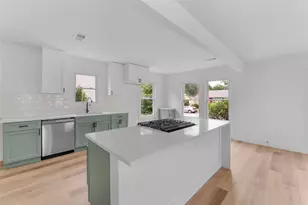 605 E 47th St, Austin, TX 78751 - Photo 11