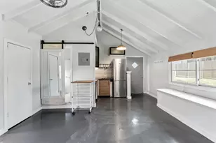 605 E 47th St, Austin, TX 78751 - Photo 23