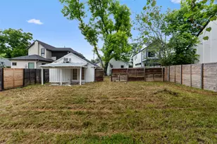 605 E 47th St, Austin, TX 78751 - Photo 25