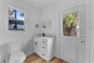 605 E 47th St, Austin, TX 78751 - Photo 19