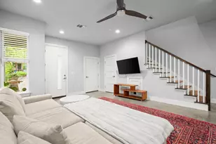 1220 Delano St, Austin, TX 78721 - Photo 5