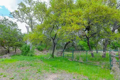910 Abbey Road, Liberty Hill, TX 78642 - Photo 27
