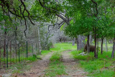 910 Abbey Road, Liberty Hill, TX 78642 - Photo 11