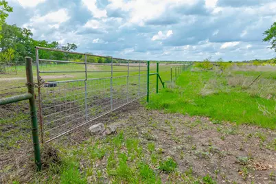 910 Abbey Road, Liberty Hill, TX 78642 - Photo 29