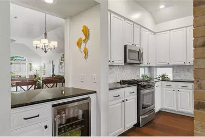 10905 Grassmere Court, Austin, TX 78739 - Photo 13