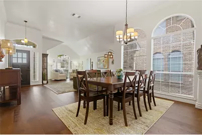 10905 Grassmere Court, Austin, TX 78739 - Photo 11
