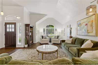 10905 Grassmere Court, Austin, TX 78739 - Photo 9