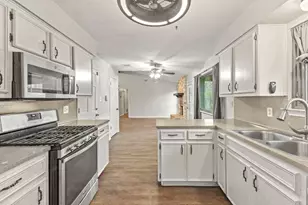 413 Suzzane Rd, Pflugerville, TX 78660 - Photo 13