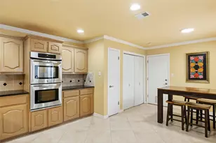 10900 Crown Colony Dr, Austin, TX 78747 - Photo 23