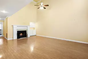 10900 Crown Colony Dr, Austin, TX 78747 - Photo 15