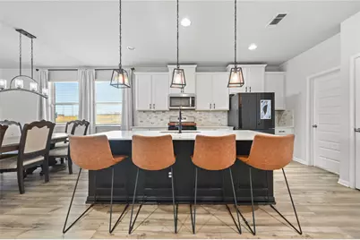 207 Dogvane Circle W, Kyle, TX 78640 - Photo 7