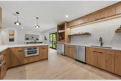 2607 Pembrook Trail, Austin, TX 78731 - Photo 15