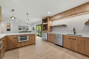 2607 Pembrook Trail, Austin, TX 78731 - Photo 15