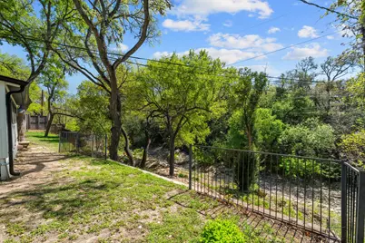 2607 Pembrook Trail, Austin, TX 78731 - Photo 37