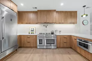 2607 Pembrook Trail, Austin, TX 78731 - Photo 17