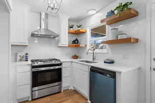 8515 Spearman Dr, Austin, TX 78757 - Photo 3