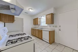 7111 Dan-Jean Dr, Austin, TX 78745 - Photo 9