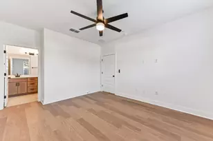 200 W 56th St, Austin, TX 78751 - Photo 17