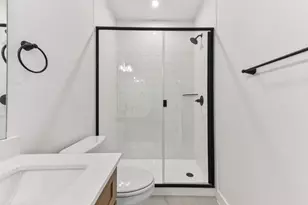 200 W 56th St, Austin, TX 78751 - Photo 31