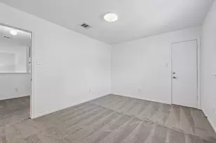 7658 Marble Ridge Dr, Austin, TX 78747 - Photo 25