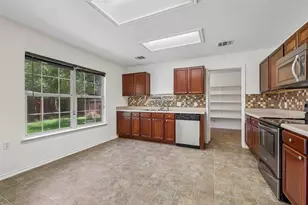 7658 Marble Ridge Dr, Austin, TX 78747 - Photo 11