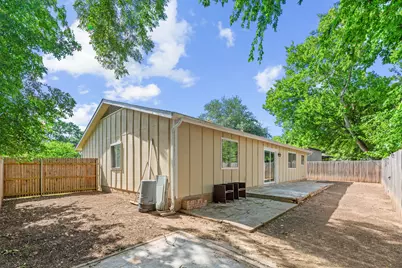 2106 Ponciana Loop, Austin, TX 78744 - Photo 25