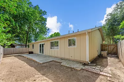 2106 Ponciana Loop, Austin, TX 78744 - Photo 23