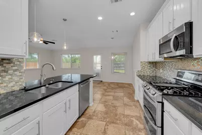 3755 Castle Rock Drive, Round Rock, TX 78681 - Photo 13