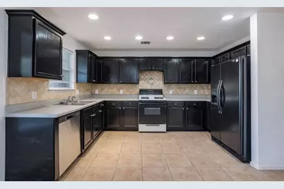 1032 Doras Drive, Pflugerville, TX 78660 - Photo 9