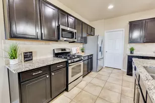 520 Bottle Brush Dr, Kyle, TX 78640 - Photo 9