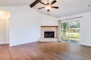 1600 Pine Knoll Dr, Austin, TX 78758 - Photo 11