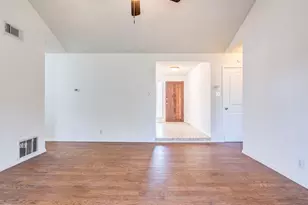 1600 Pine Knoll Dr, Austin, TX 78758 - Photo 17