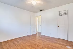 1600 Pine Knoll Dr, Austin, TX 78758 - Photo 15