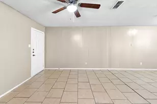 1611 Jones St, Taylor, TX 76574 - Photo 7