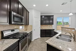 9924 Milla Cir, Austin, TX 78748 - Photo 3
