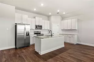 405 W Luna Blue Ln, Jarrell, TX 76537 - Photo 3