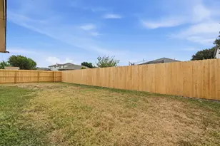 1600 Wedgewood Trl, Lockhart, TX 78644 - Photo 21