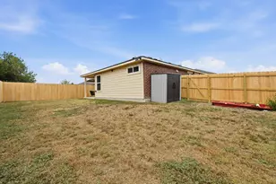 1600 Wedgewood Trl, Lockhart, TX 78644 - Photo 23