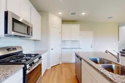 12108 Dillon Falls Drive, Austin, TX 78747 - Photo 7