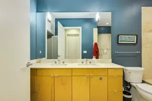 555 E 5th St, Austin, TX 78701 - Photo 31