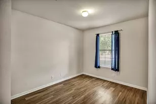 216 Meadowside Dr, Hutto, TX 78634 - Photo 9