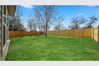 429 S Williamson Street, Giddings, TX 78942 - Photo 25